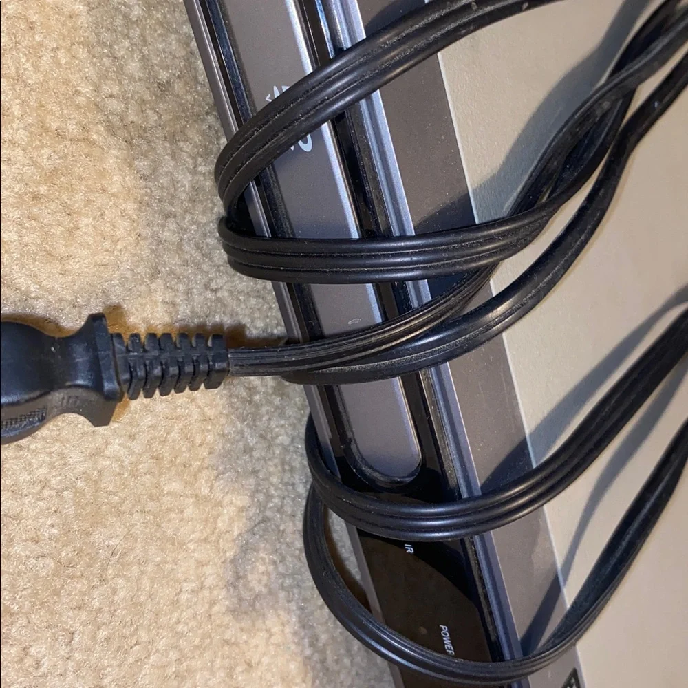 Basic DVD player - Picture 3 of 5